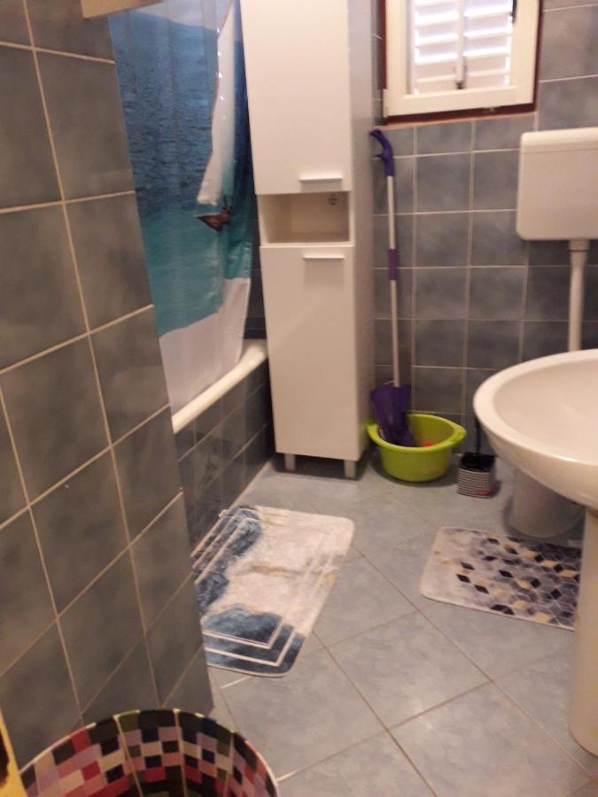 Apartment Kampor 4972B Eksteriør bilde